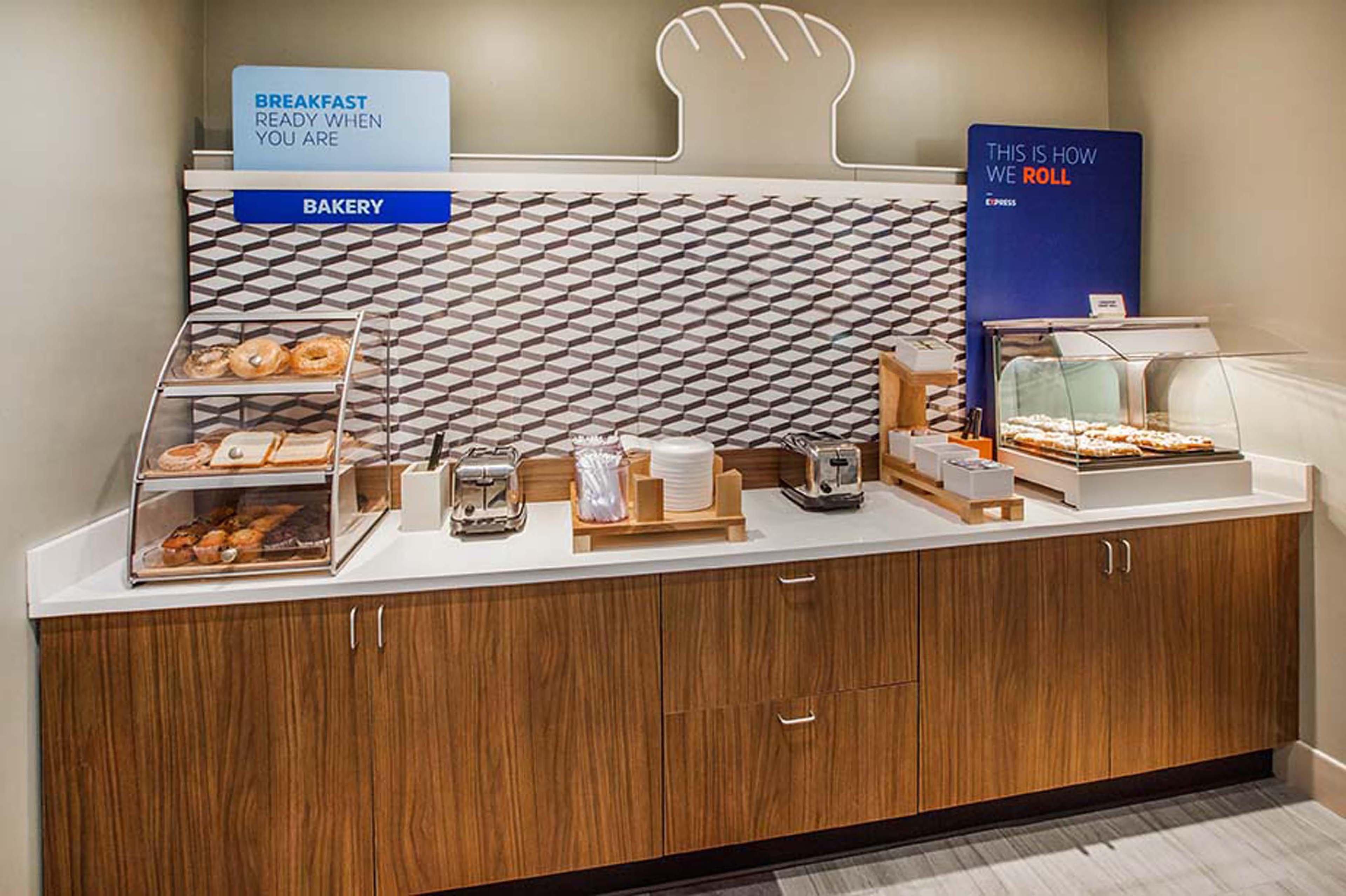 Holiday Inn Express Hotel & Suites Defiance By Ihg Dış mekan fotoğraf