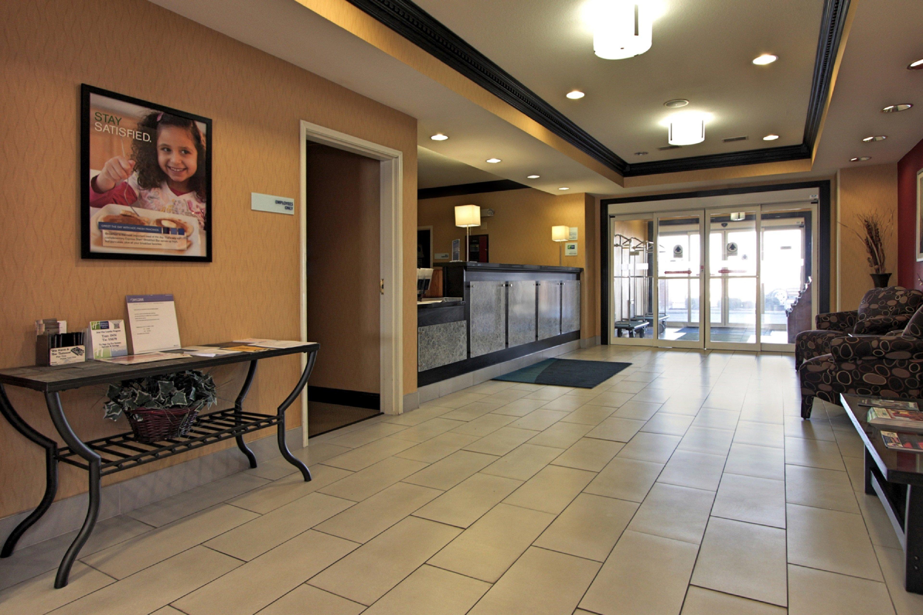 Holiday Inn Express Hotel & Suites Defiance By Ihg Dış mekan fotoğraf
