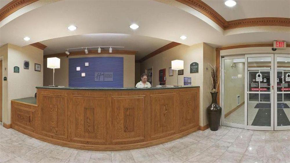 Holiday Inn Express Hotel & Suites Defiance By Ihg Dış mekan fotoğraf